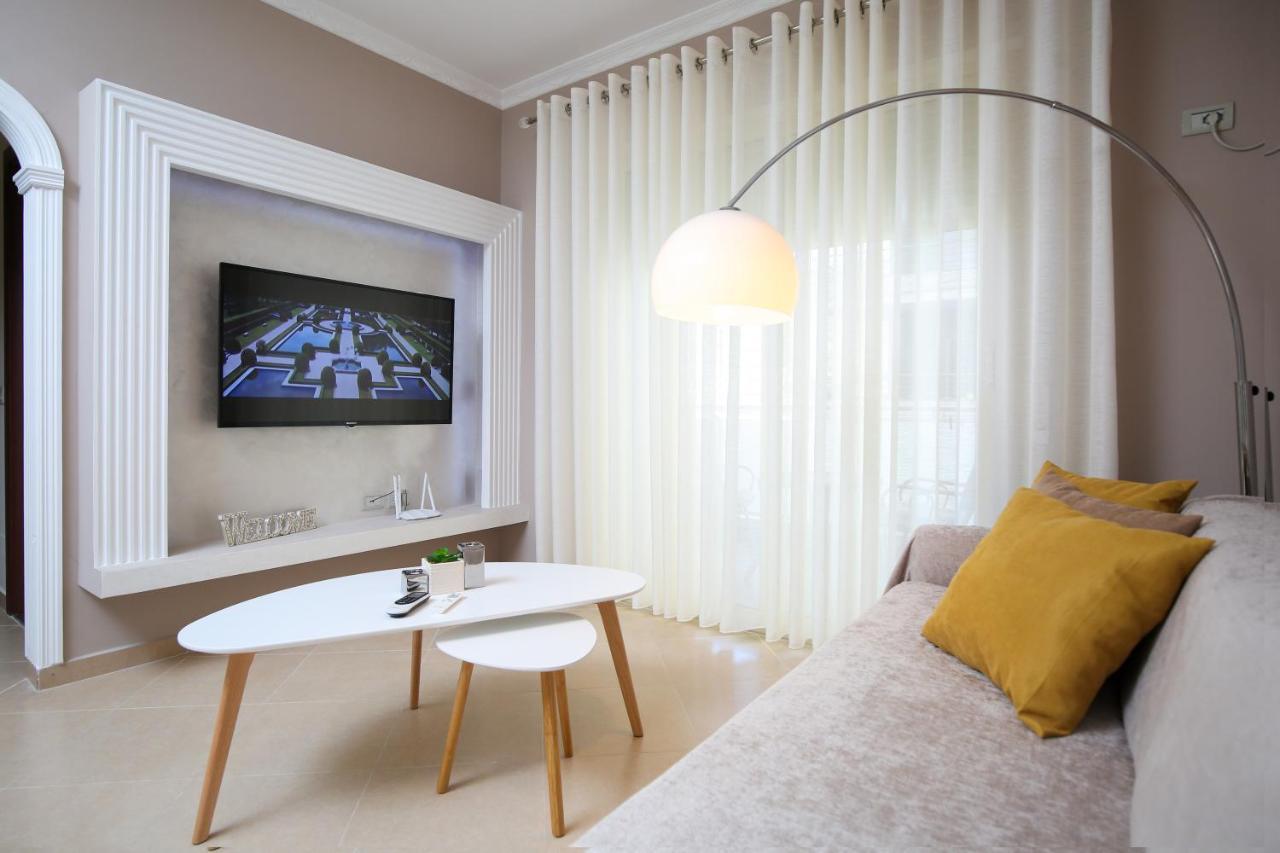 Tafa Deluxe Apartment Vlorë エクステリア 写真
