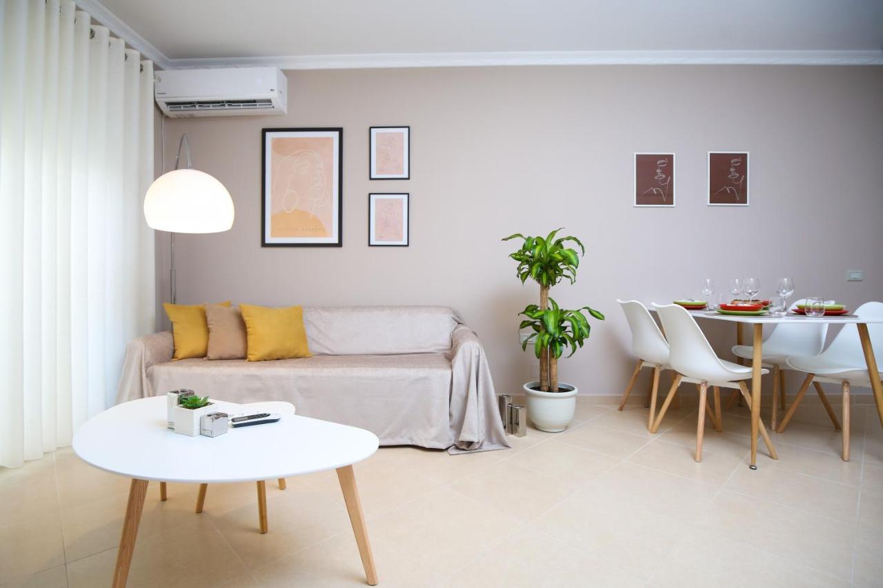 Tafa Deluxe Apartment Vlorë エクステリア 写真