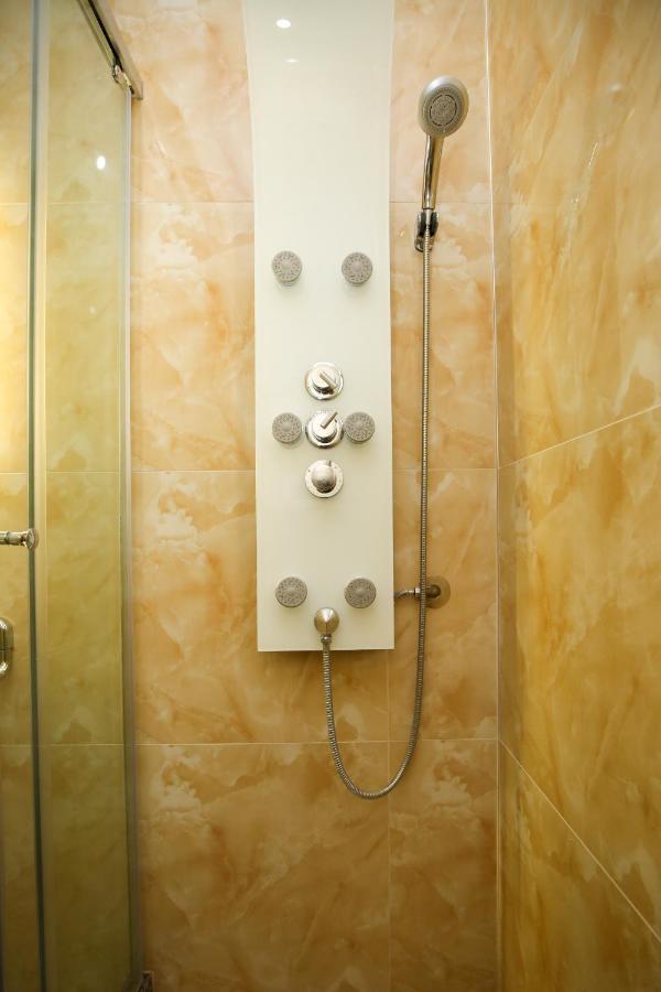 Tafa Deluxe Apartment Vlorë エクステリア 写真