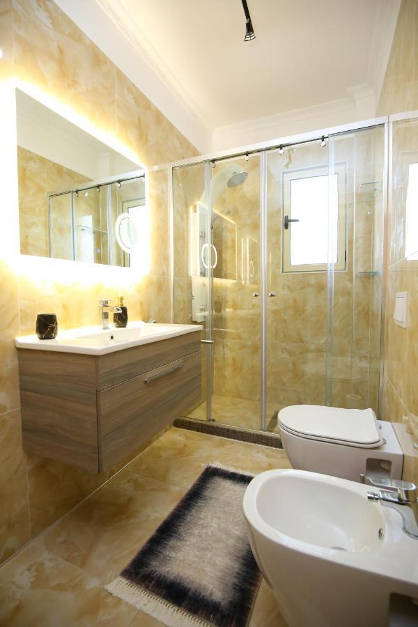 Tafa Deluxe Apartment Vlorë エクステリア 写真