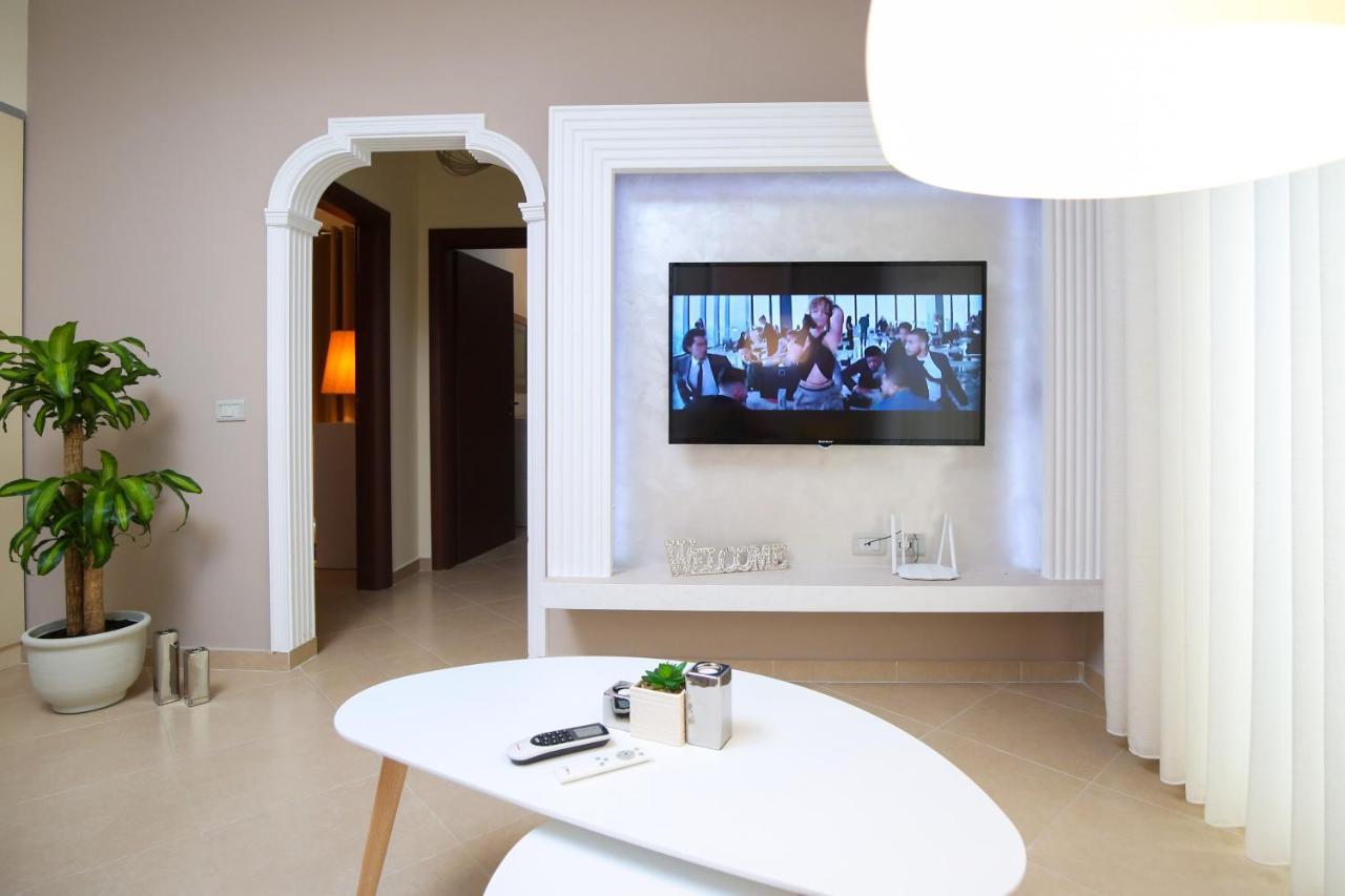 Tafa Deluxe Apartment Vlorë エクステリア 写真