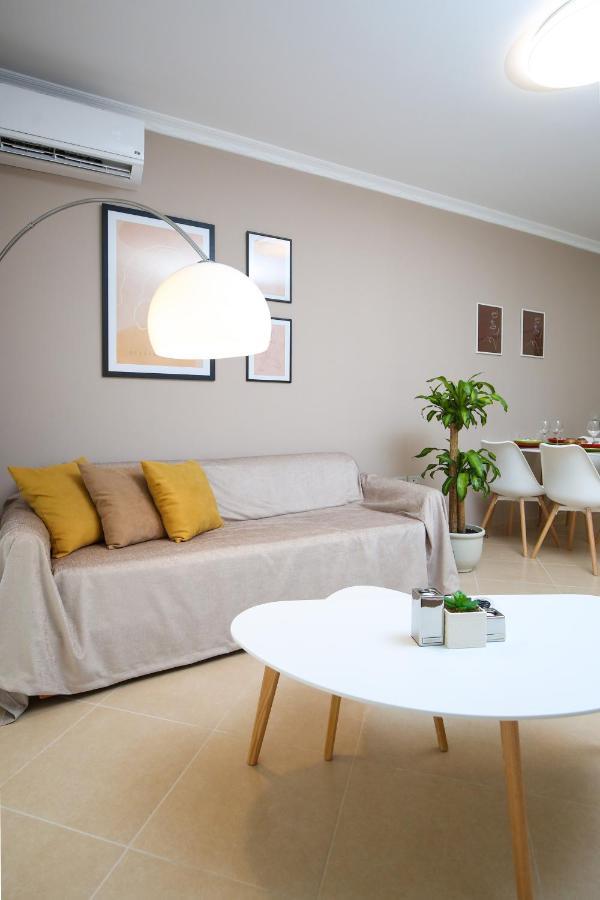 Tafa Deluxe Apartment Vlorë エクステリア 写真